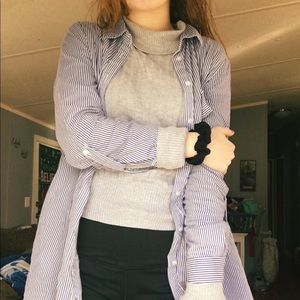 STRIPED CHARLOTTE RUSSE FLANNEL BLUE AND WHITE MED